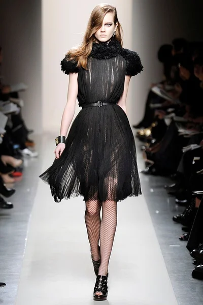 Look 24